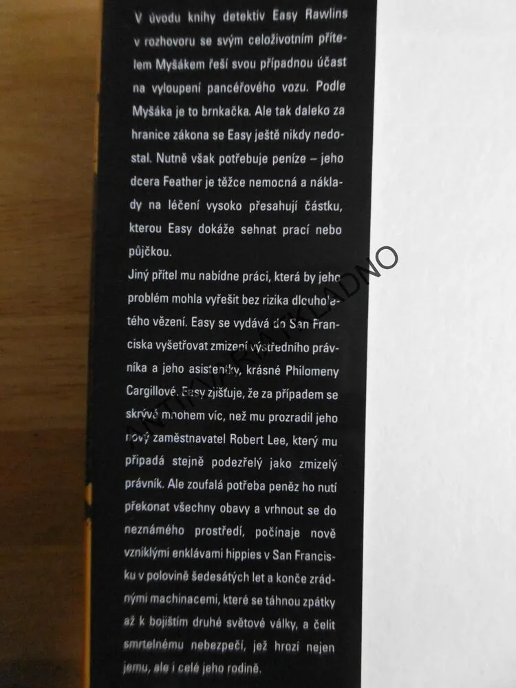 POLIBEK S CHUTÍ SKOŘICE, WALTER MOSLEY, **an