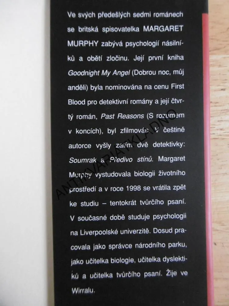 NEPOHODLNÍ, MARGARET MURPHY, **an
