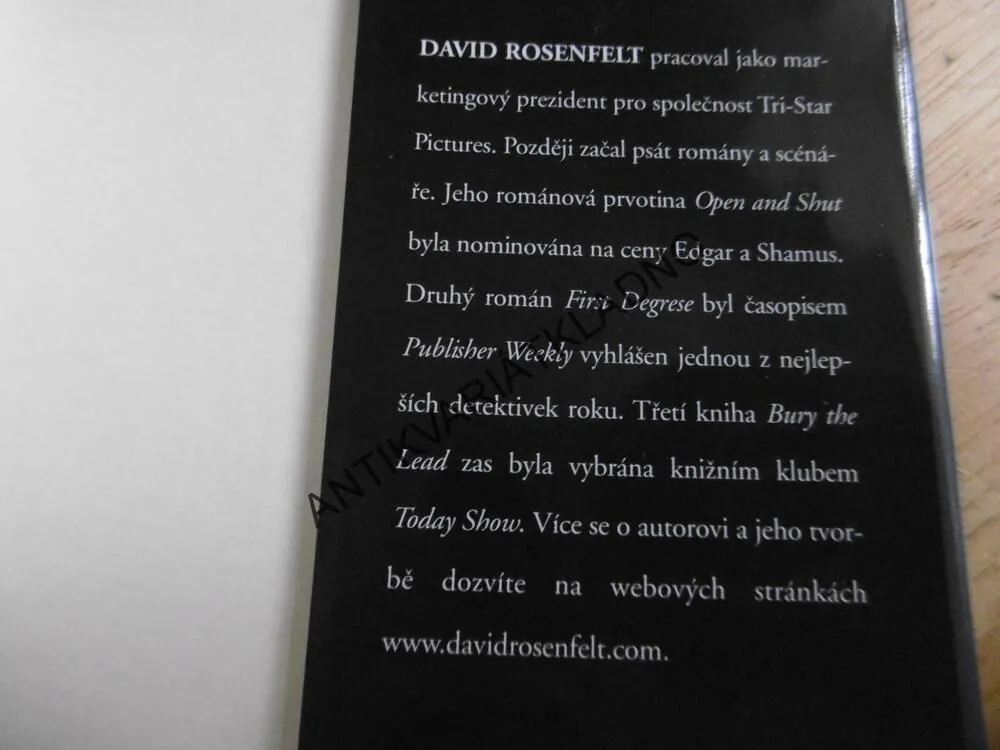 NÁHLÁ SMRT, DAVID ROSENFELT, **an