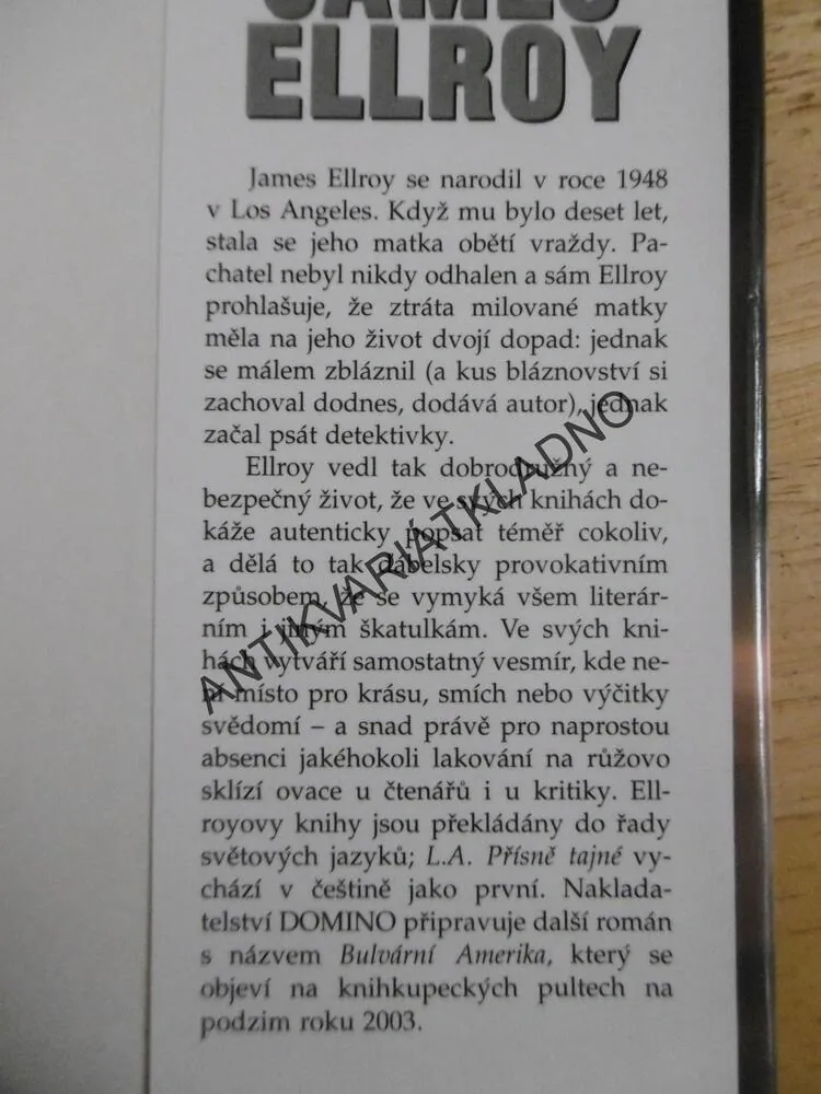 L. A. PŘÍSNĚ TAJNÉ, JAMES ELLROY, **an