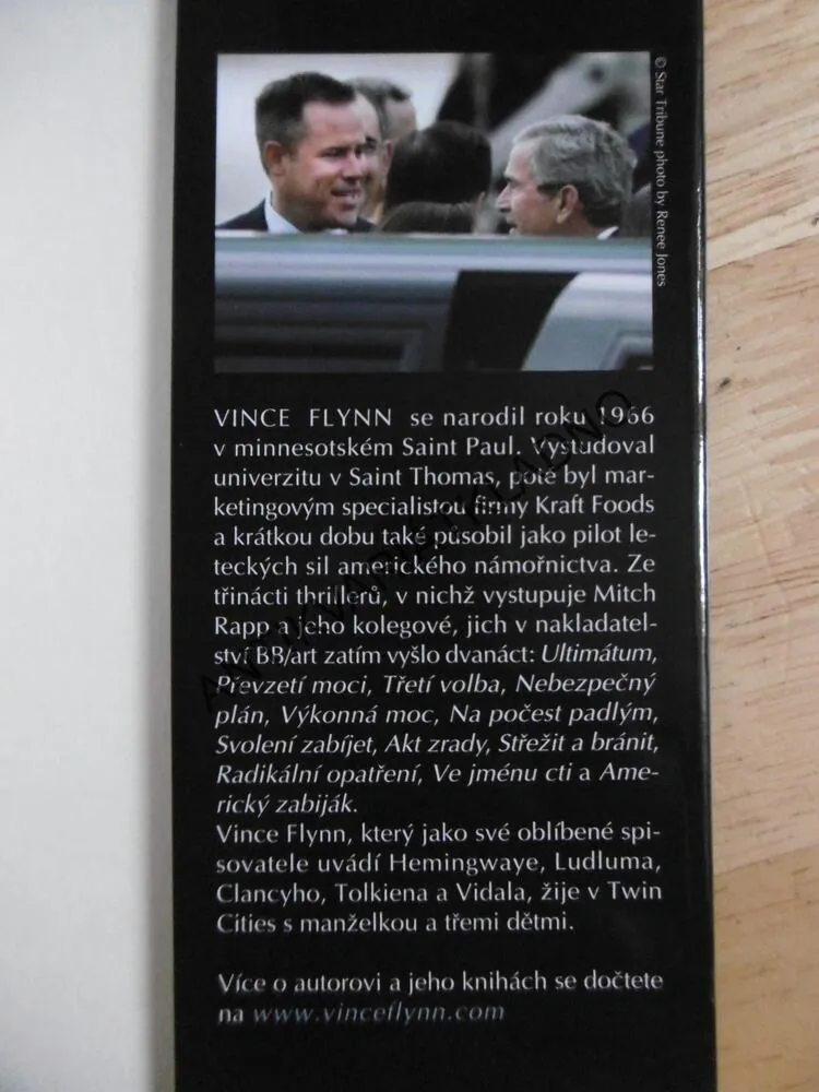 AMERICKÝ ZABIJÁK, VINCE FLYNN, **an