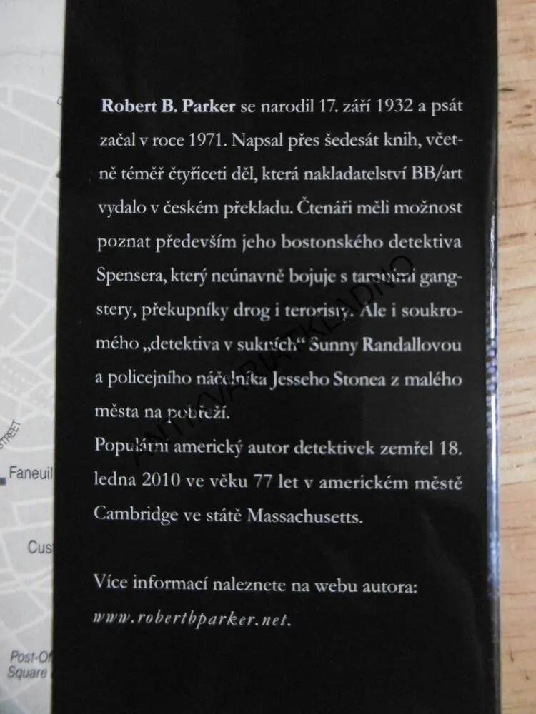 MĚSTO NEŘESTI, ROBERT B. PARKER, **an