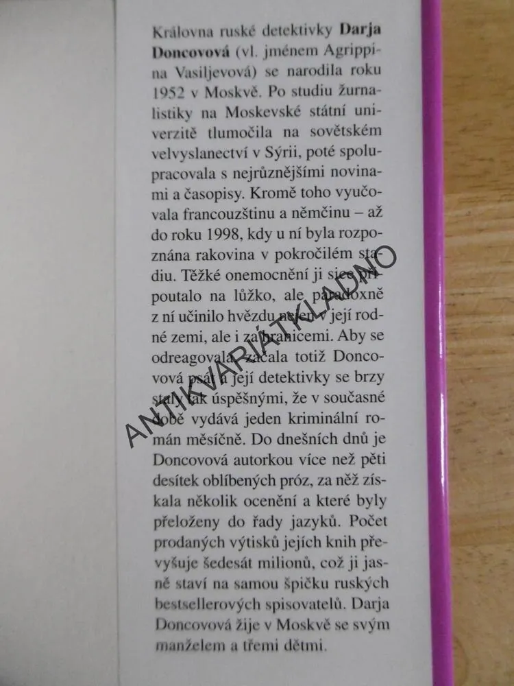 MANIKÚRA PRO NEBOŽTÍKA, DARJA DONCOVOVÁ, **an
