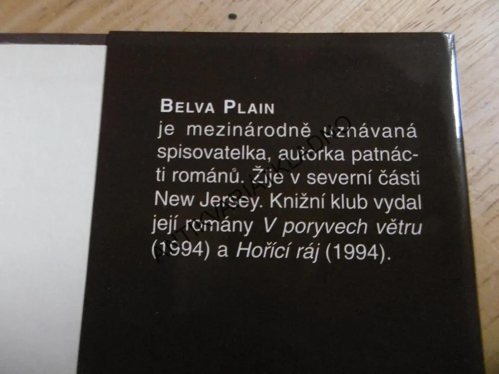 A NAVŽDY MLČETI BUDEŠ..., BELVA PLAIN, **an