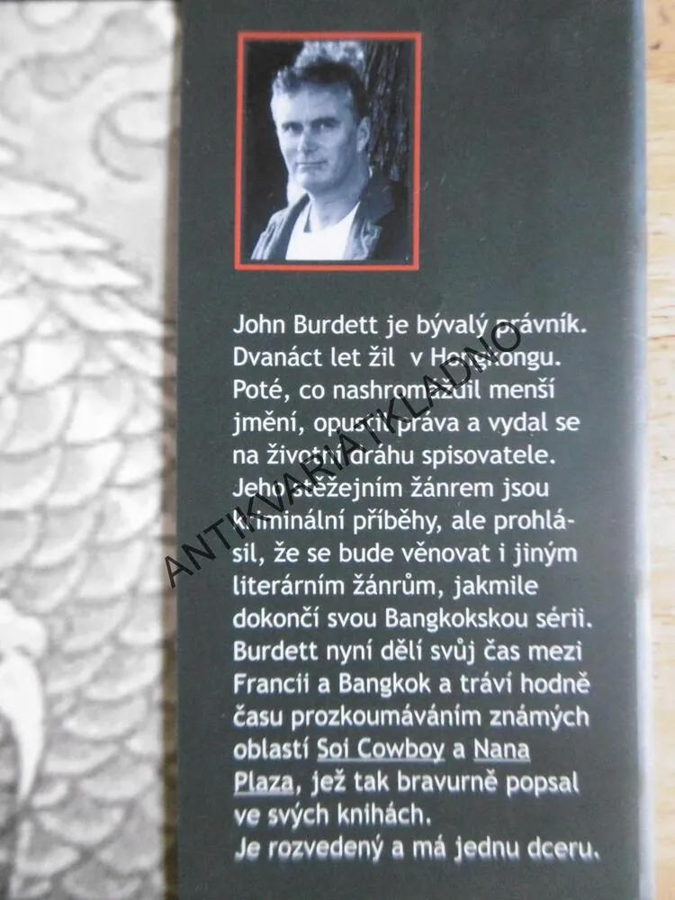 BANGKOK, JAPONSKÉ TETOVÁNÍ, JOHN BURDETT, **an