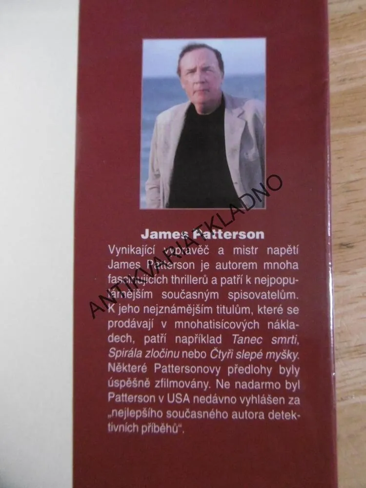 LÍBÁNKY, JAMES PATTERSON, **an