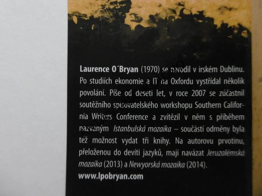 ISTANBULSKÁ MOZAIKA, LAURENCE O'BRYAN, **an
