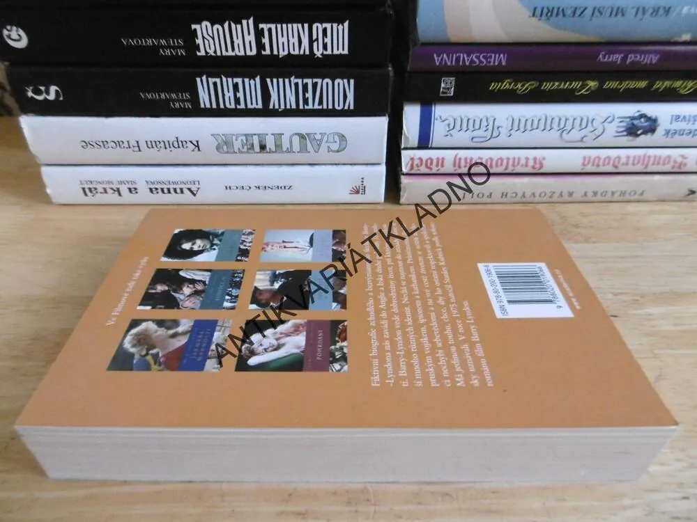 PAMĚTI BARRY-LYNDONA, WILLIAM MAKEPEACE THACKERAY, **an