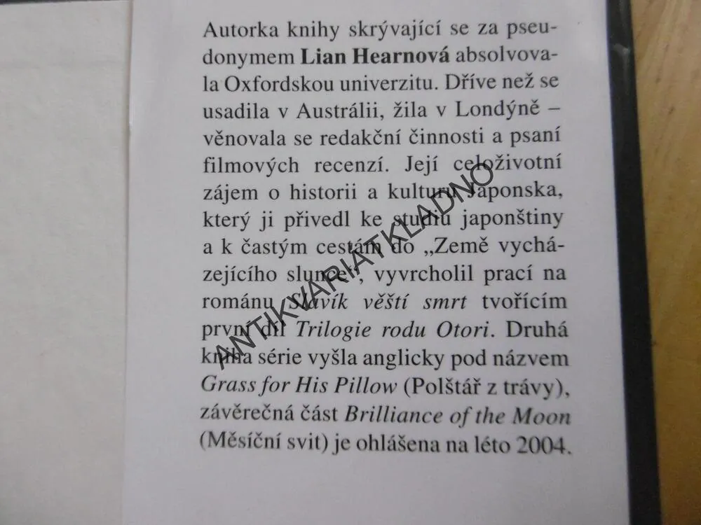 SLAVÍK VĚŠTÍ SMRT, LIAN HEARNOVÁ, **an