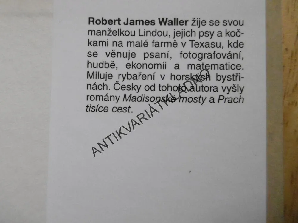 TANGO NA PLÁNÍCH, ROBERT JAMES WALLER **an