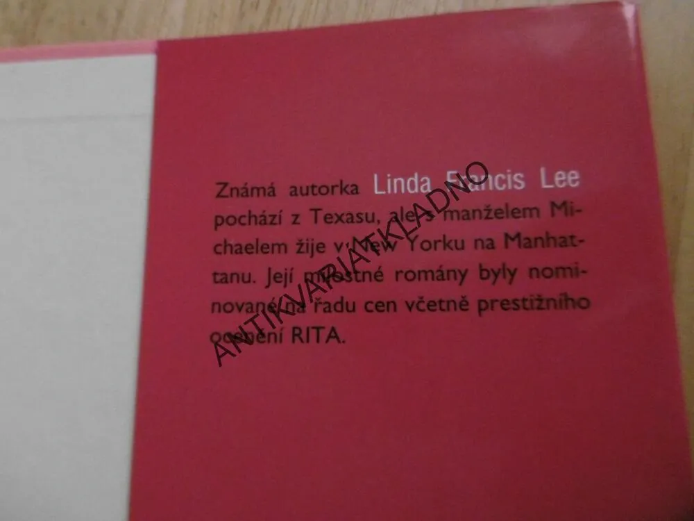 NEČEKANĚ SEXY, LINDA FRANCIS LEE, **an