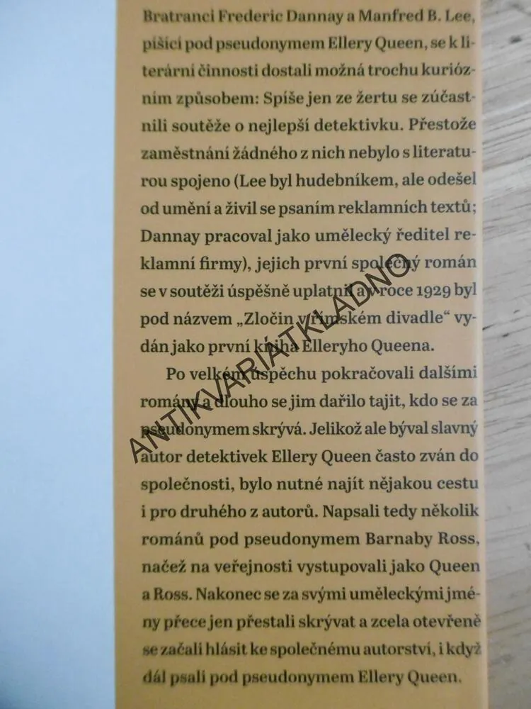 ZLOČIN V ŘÍMSKÉM DIVADLE, ELLERY QUEEN, **an