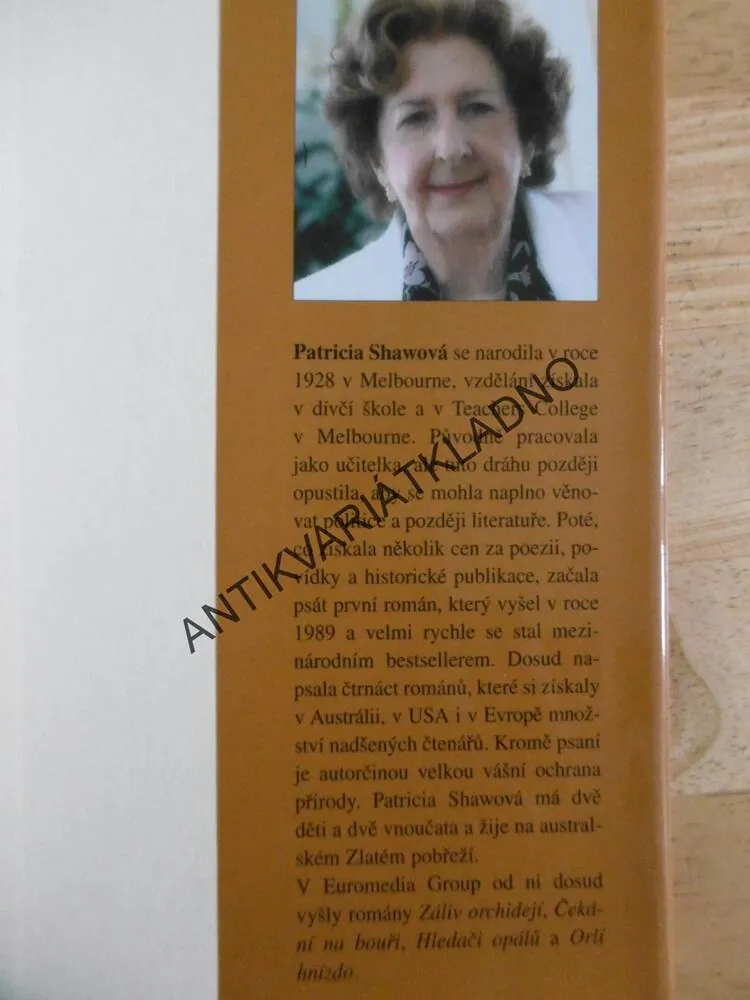 KÁMEN A PÍRKO, PATRICIA SHAWOVÁ, **an