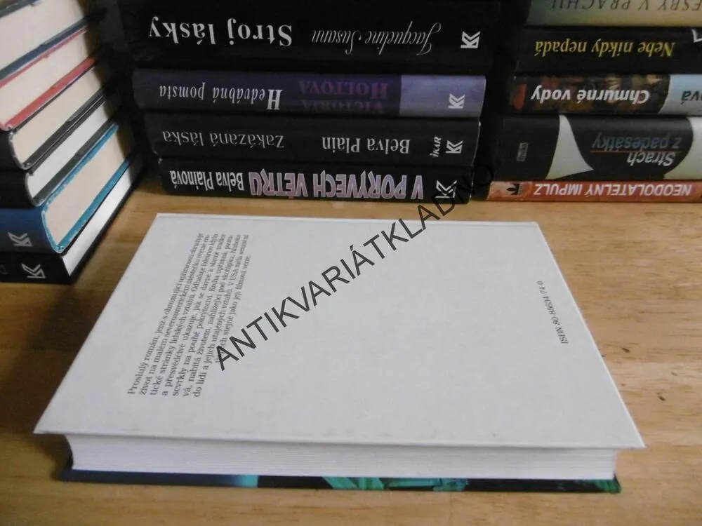 PEYTONŮV HRÁDEK, GRACE METALIOUSOVÁ, **an