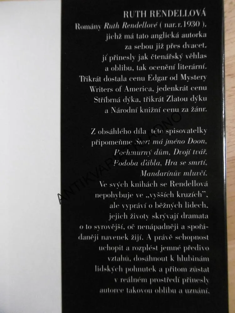 ZAHALENA ZÁVOJEM, RUTH RENDELLOVÁ, **an