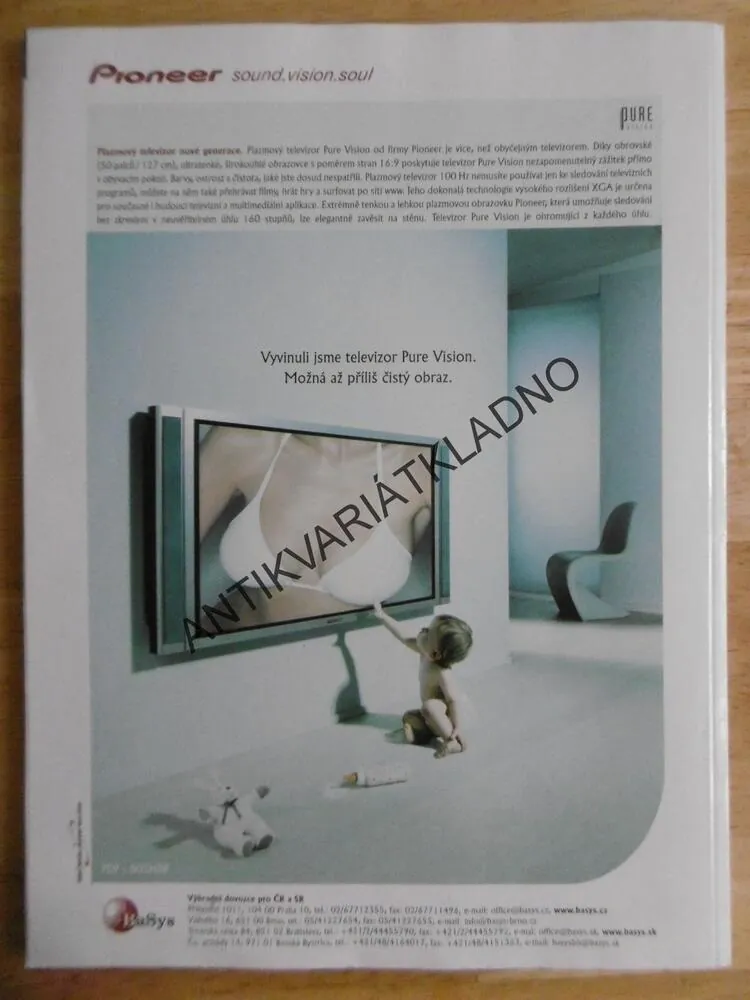 PLAYBOY, 4/2002, DARAROLLINS, EWAN MCGREGOR