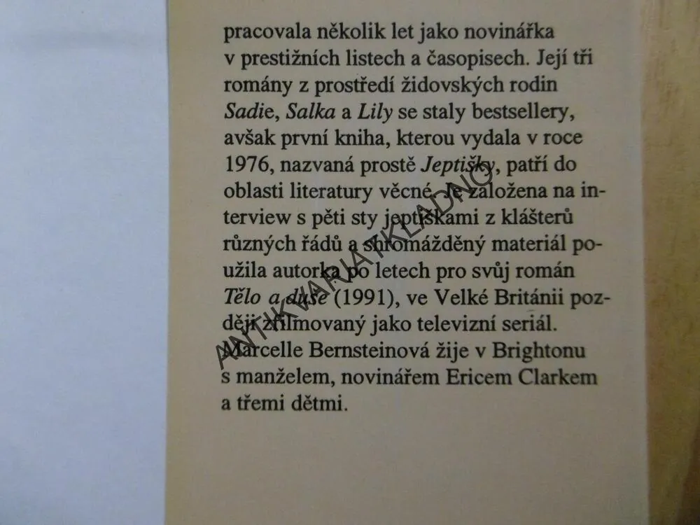 TĚLO A DUŠE, MARCELLE BERNSTEINOVÁ, **an