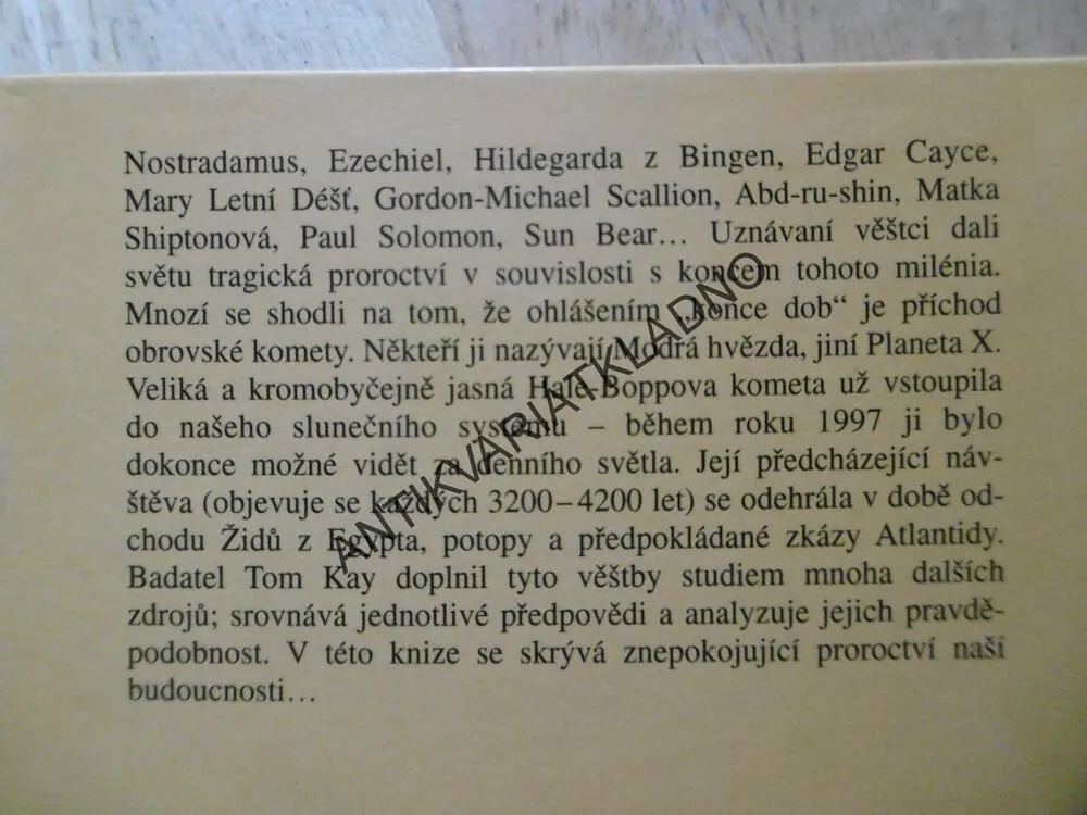 KDY PŘIJDE KOMETA, TOM KAY, **an