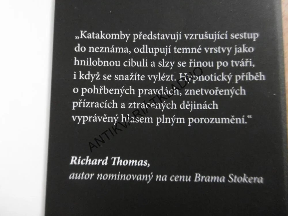 KATAKOMBY PAŘÍŽ, JEREMY BATES, **an