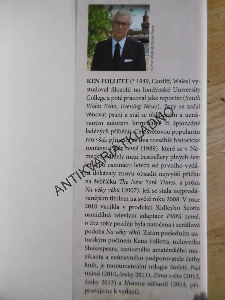 KAVKY, KEN FOLLETT, VÁLEČNÝ THRILLER, **an