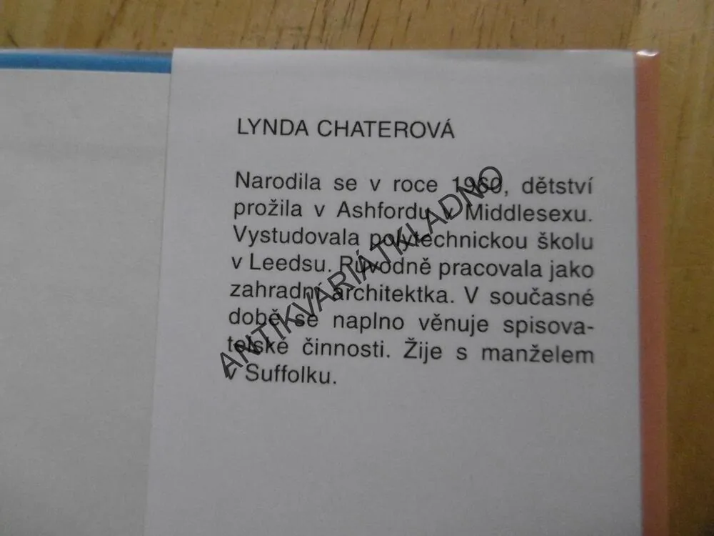 ĎÁBELSKÁ LÁSKA, LYNDA CHATEROVÁ, **an
