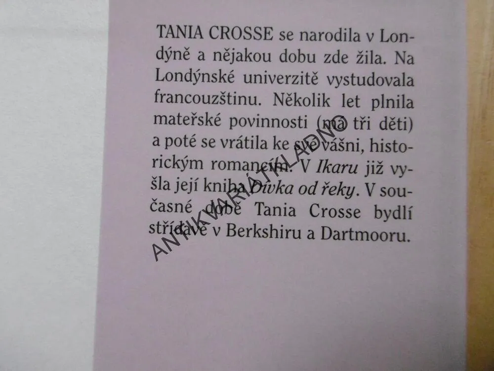 RŮŽE Z CHERRYBROOKU, TANIA CROSSE, **an
