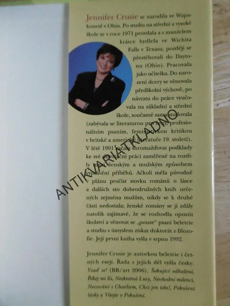 ŠVINDL, JENNIFER CRUSIE, **an