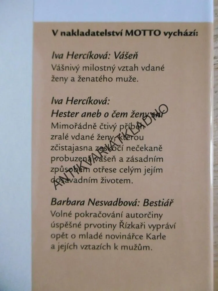 ZRCADLO, FRANCOISE SAGANOVÁ, **an