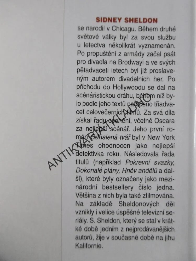 ODHALENÁ TVÁŘ, SIDNEY SHELDON, **an