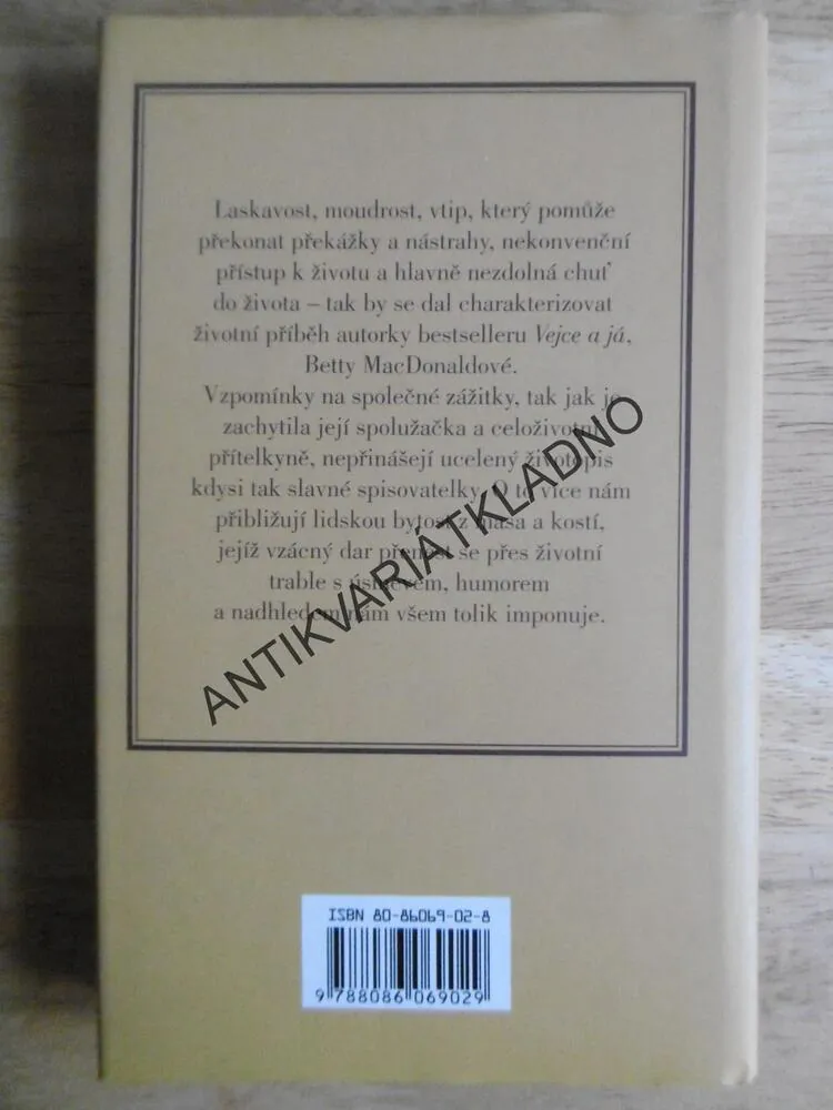 HODNĚ SMÍCHU A PÁR SLZ, VZPOMÍNKY NA BETTY MACDONALDOVOU, MCDONALDOVÁ, BIOGRAFIE