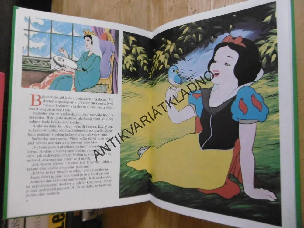 WALT DISNEY, MEDVÍDEK PÚ, PINOCCHIO, SNĚHURKA, **an