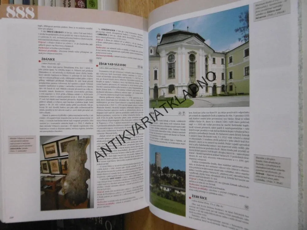 888 HRADŮ, ZÁMKŮ, TVRZÍ ČESKÉ REPUBLIKY, **an