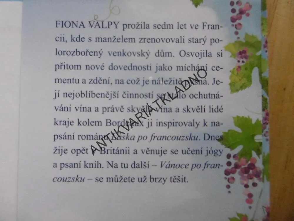 LÁSKA PO FRANCOUZSKU, FIONA VALPY, **an