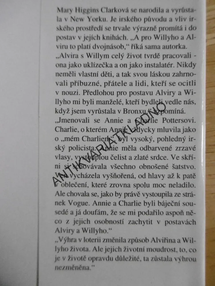 VÝHRA V LOTERII, MARY HIGGINS CLARKOVÁ, **an
