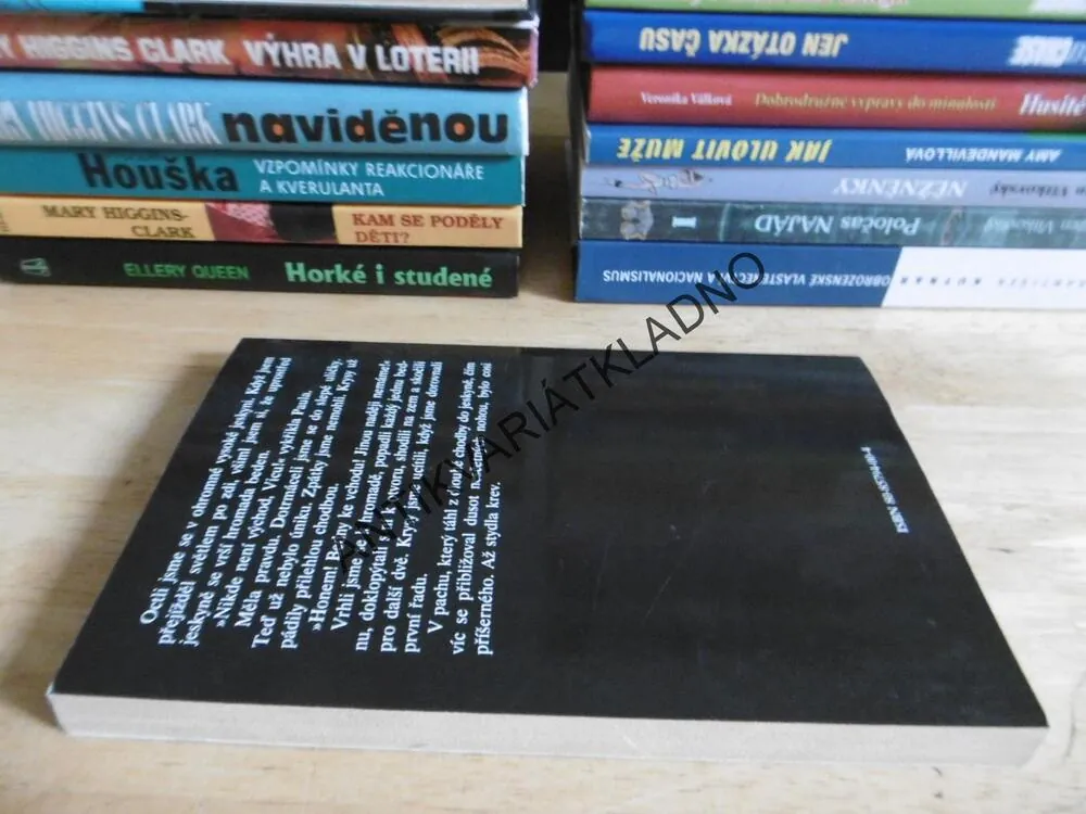 CHYTRÉMU NAPOVĚZ, JAMES HADLEY CHASE, **an