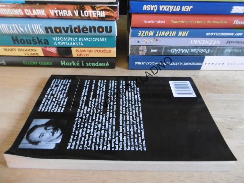 PAST, JAMES HADLEY CHASE, **an