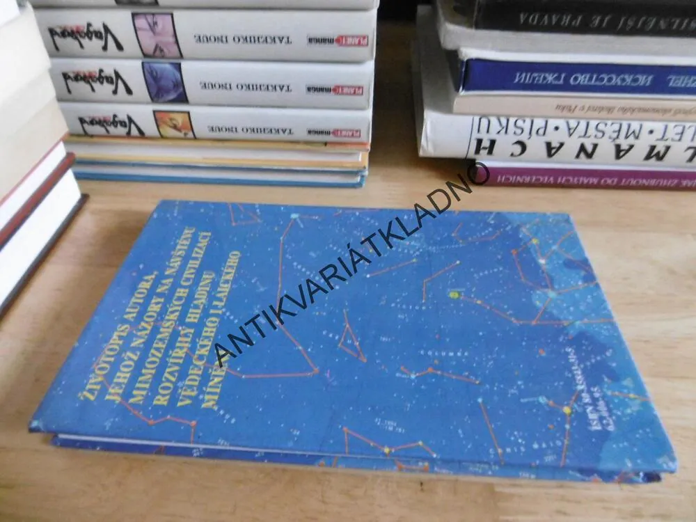ŽIVOTOPIS OD W. GRIEDERA, ERICH VON DÄNIKEN, **an