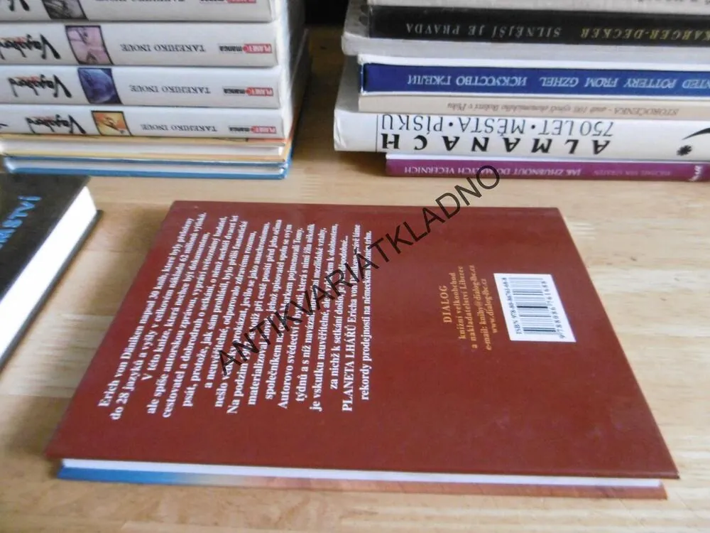 PLANETA LHÁŘŮ, ERICH VON DÄNIKEN, **an