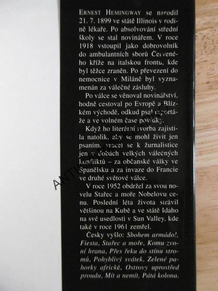 POVÍDKY, ERNEST HEMINGWAY, **an