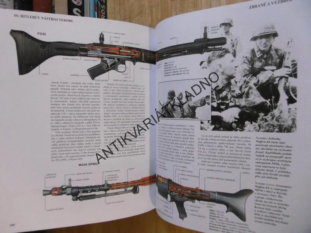 SS: HITLERŮV NÁSTROJ TERORU, UCELENÁ HISTORIE OD POULIČNÍCH BOJŮVEK K WAFFEN-SS, **an
