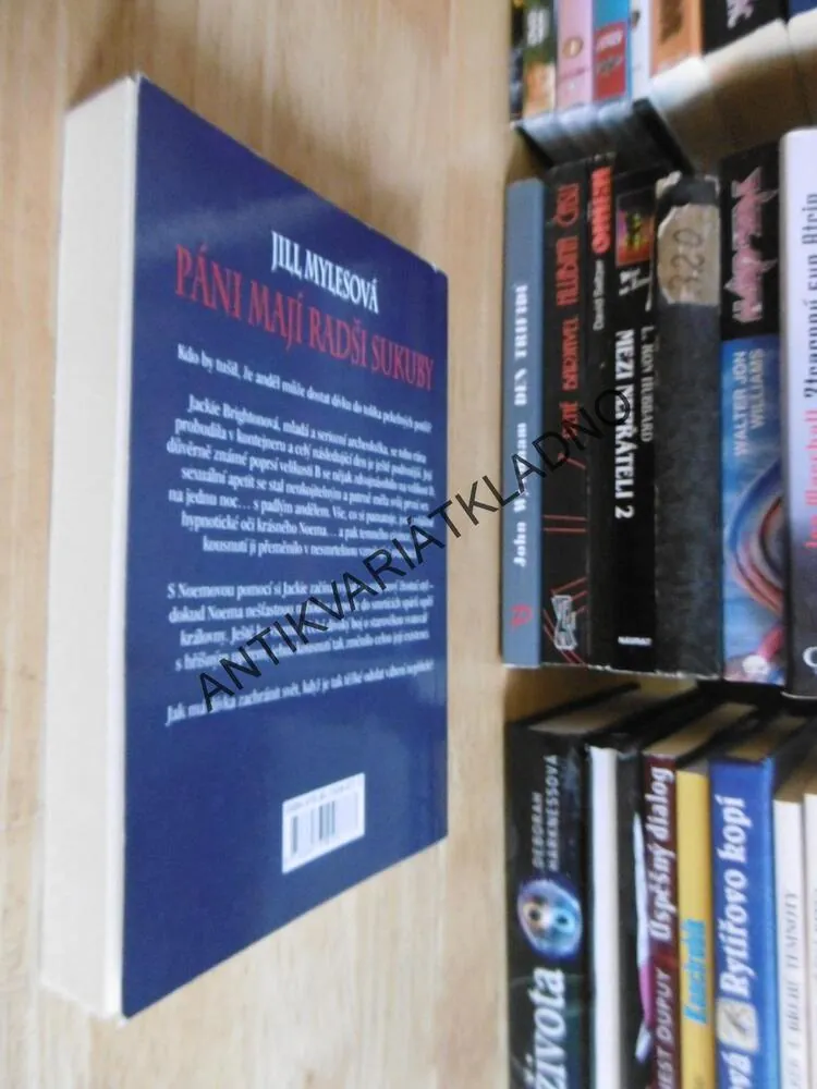 PÁNI MAJÍ RADŠI SUKUBY, JILL MYLESOVÁ, **an