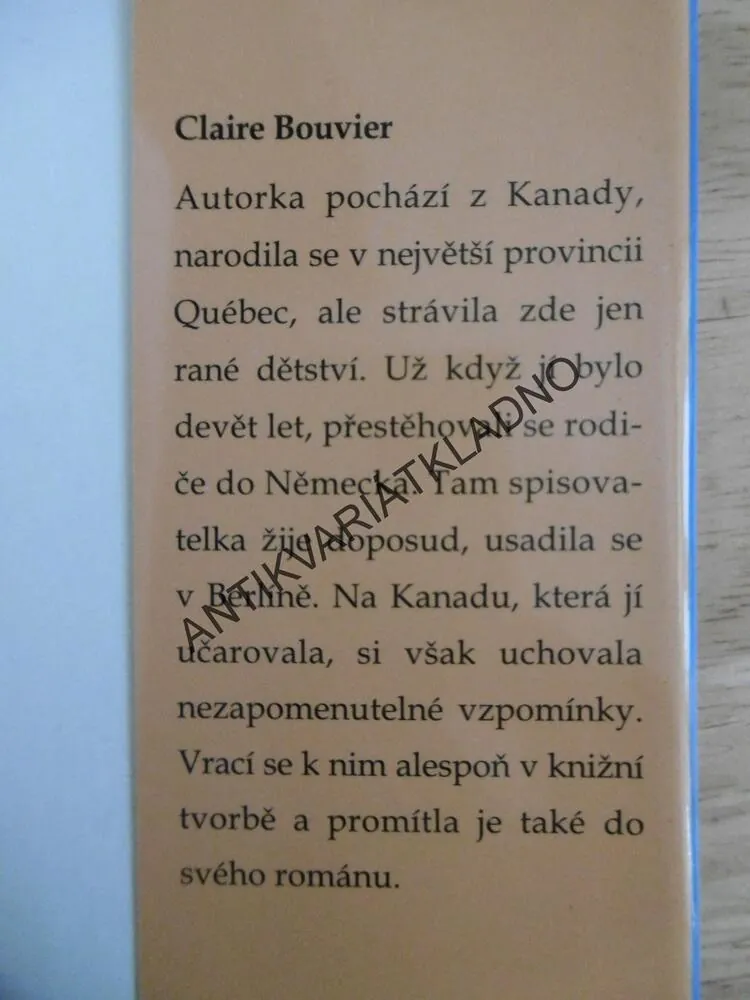 NĚŽNÝ DÉŠŤ, CLAIRE BOUVIER, **an