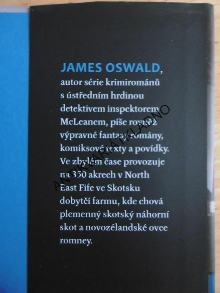 PŘIROZENÉ PŘÍČINY, JAMES OSWALD, **an