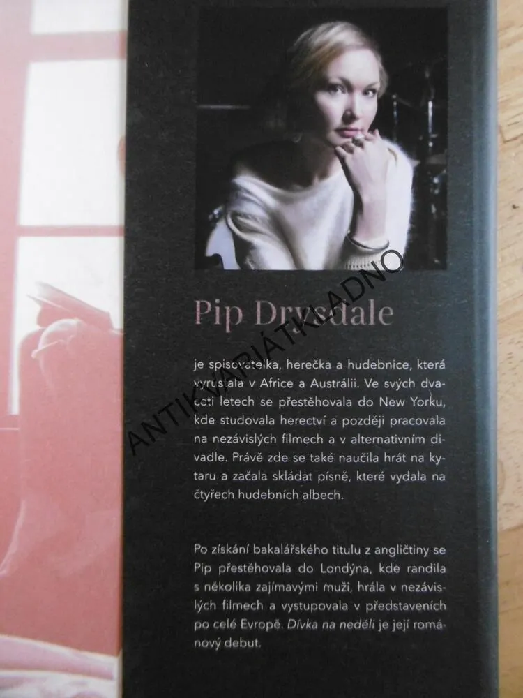 DÍVKA NA NEDĚLI, PIP DRYSDALE, **an