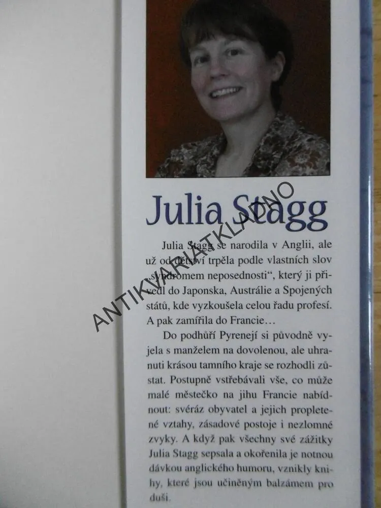 NÁVRAT PAŘÍŽANA, JULIA STAGG, **an