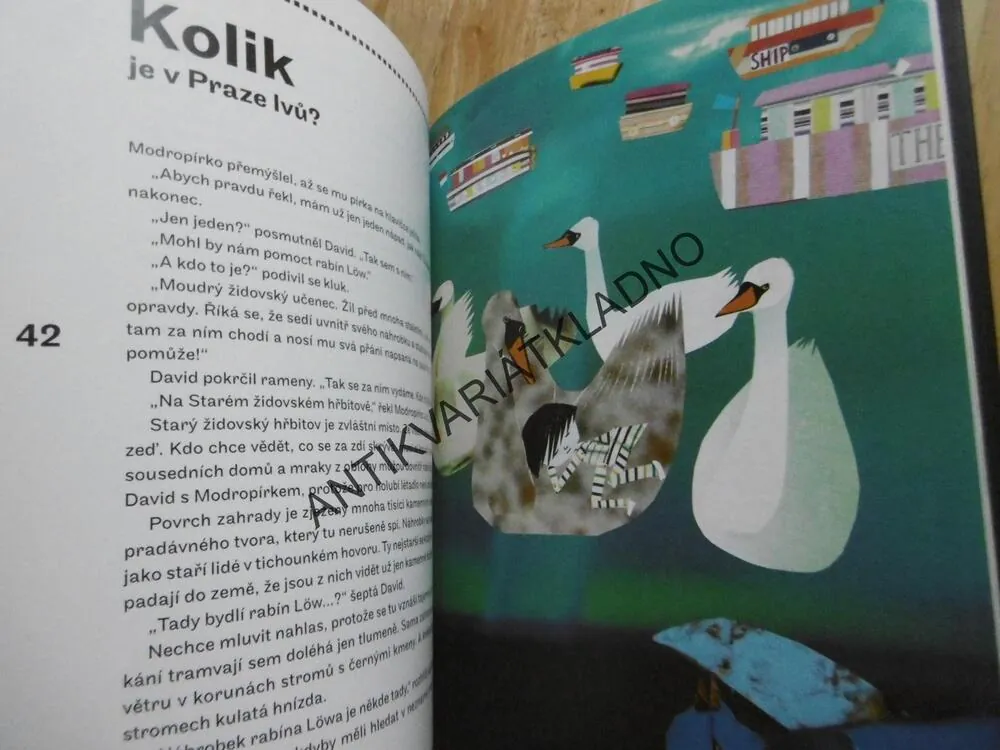 PRAHOU KRÁČÍ LEV, ALENA JEŽKOVÁ, MICHAELA KUKOVIČOVÁ, **an