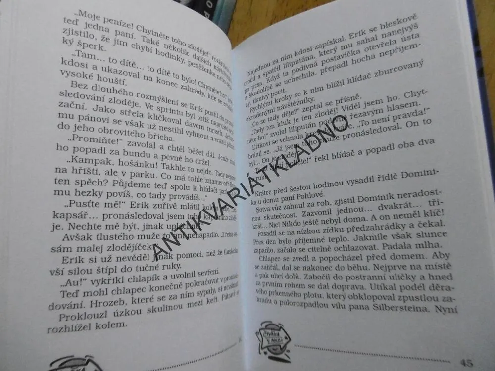 UFO JMÉNEM AMADEUS, THOMAS BREZINA, **an