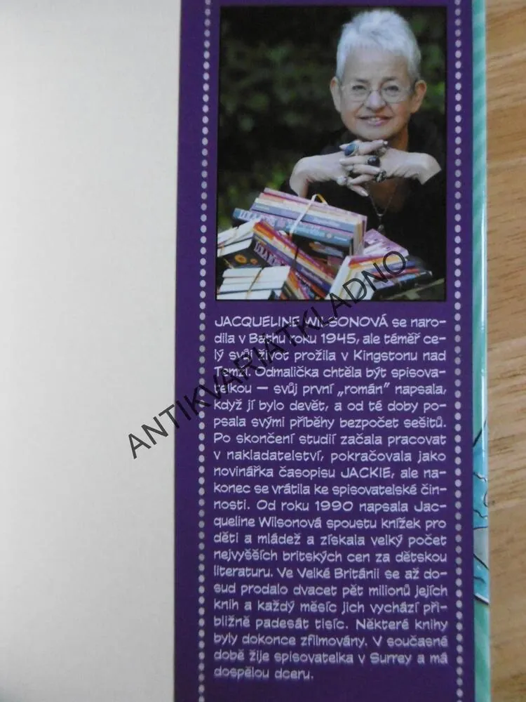 NEJDELŠÍ VELRYBÍ PÍSEŇ, JACQUELINE WILSONOVÁ, **an