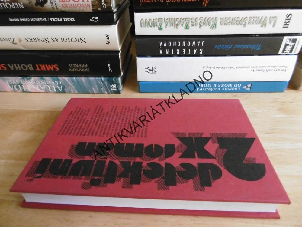 STŘÍBRNÁ VĚŽ, ZAKRVÁCENÝ BŘEČŤAN, ROBERT GOLDSBOROUGH, **an