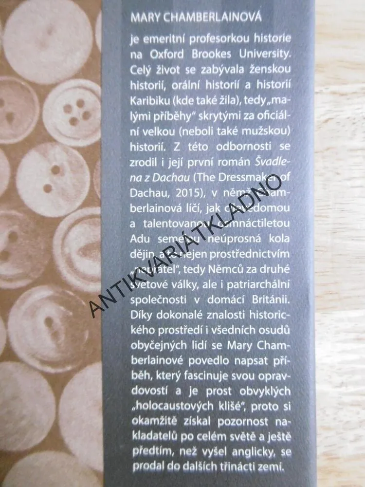 ŠVADLENA Z DACHAU, MARY CHAMBERLAINOVÁ,